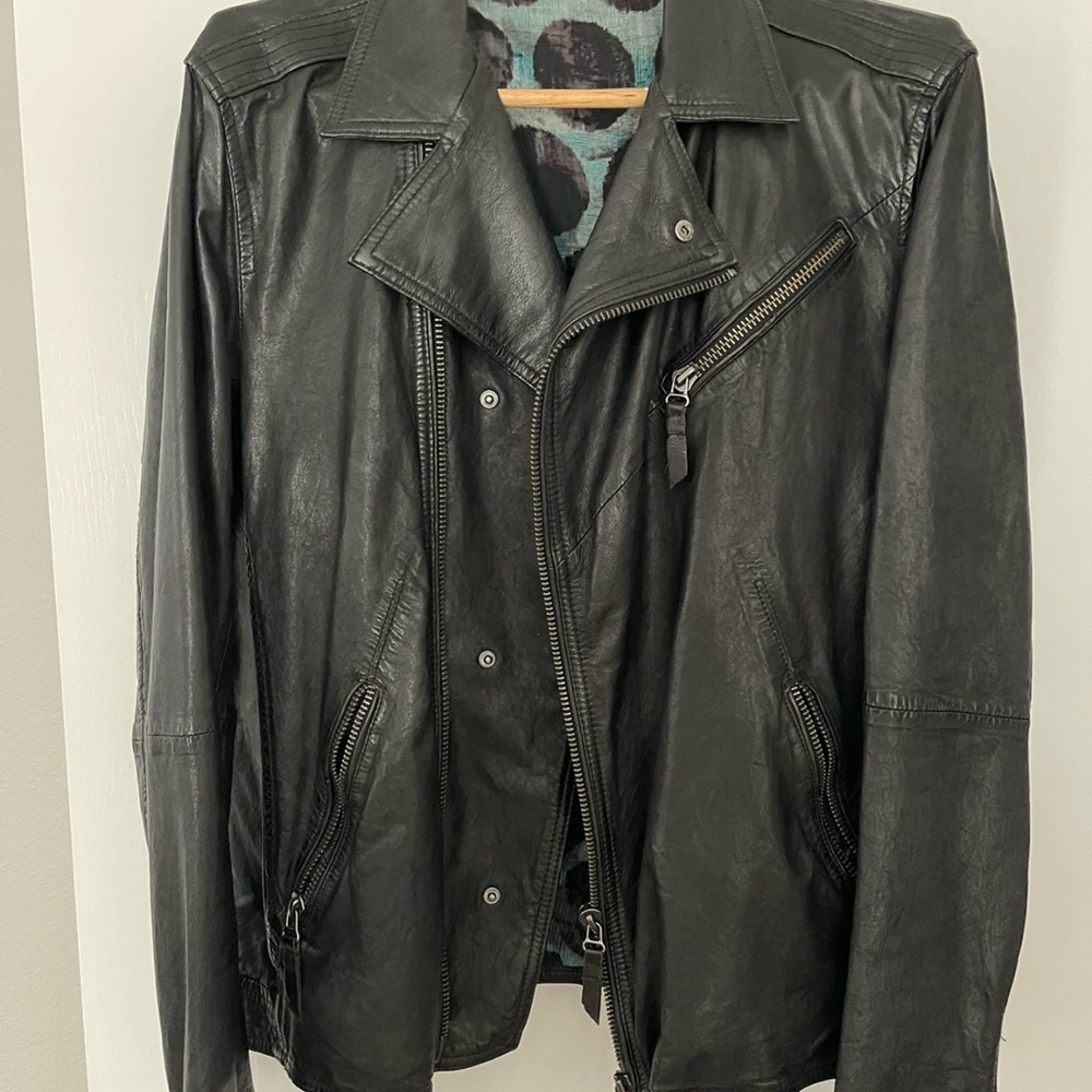 Mezlan Black Lightweight Jacket Asymmetrical Design
